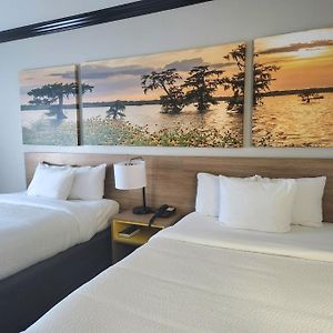 Queen Room Two Queen Beds Mobility or Hearing Access Bathtub Grab Bars No Smoking